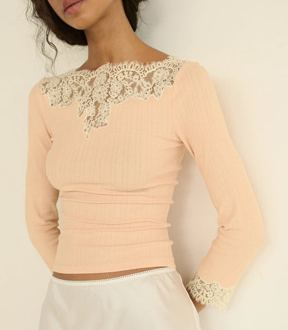 riana tee