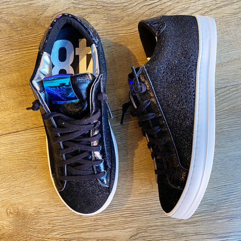 black/pat sneakers