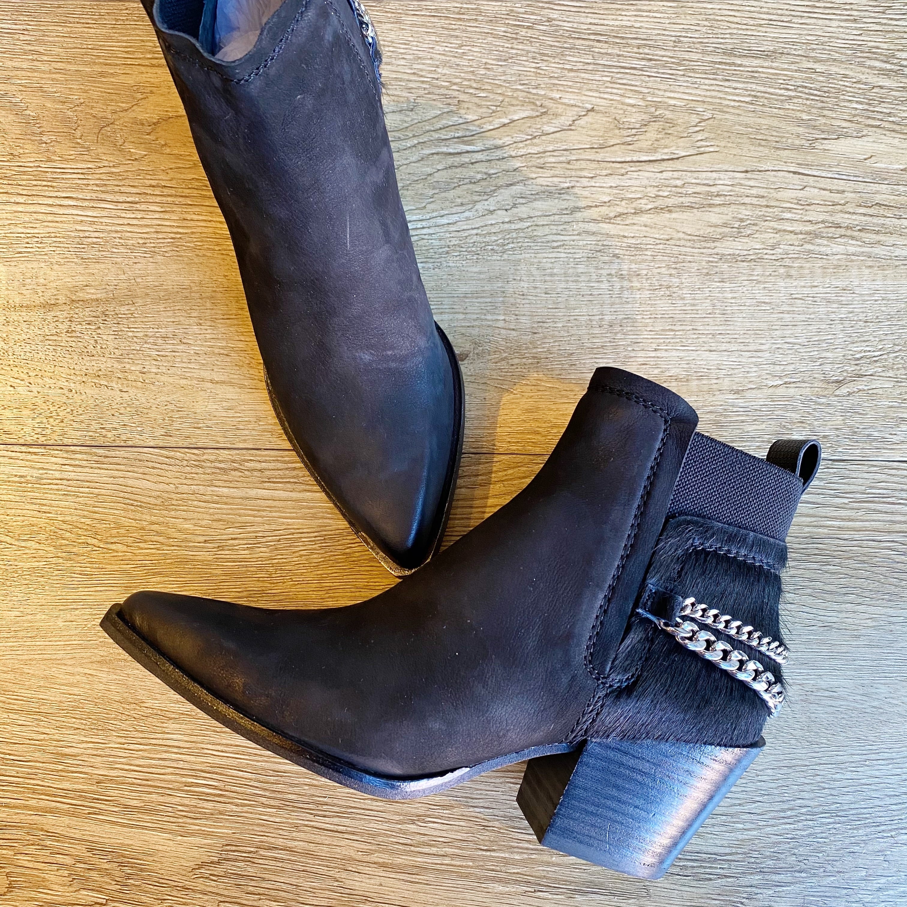 shelah booties black